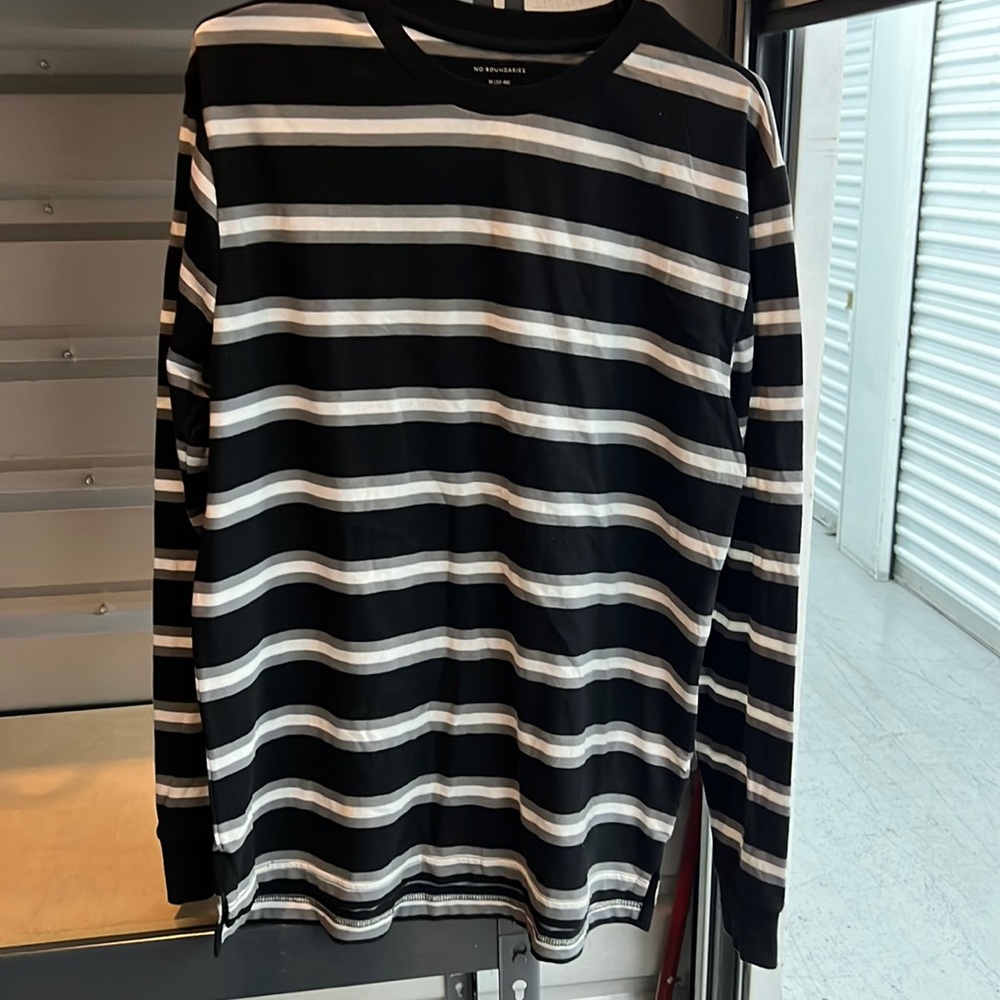 No boundaries long sleeve